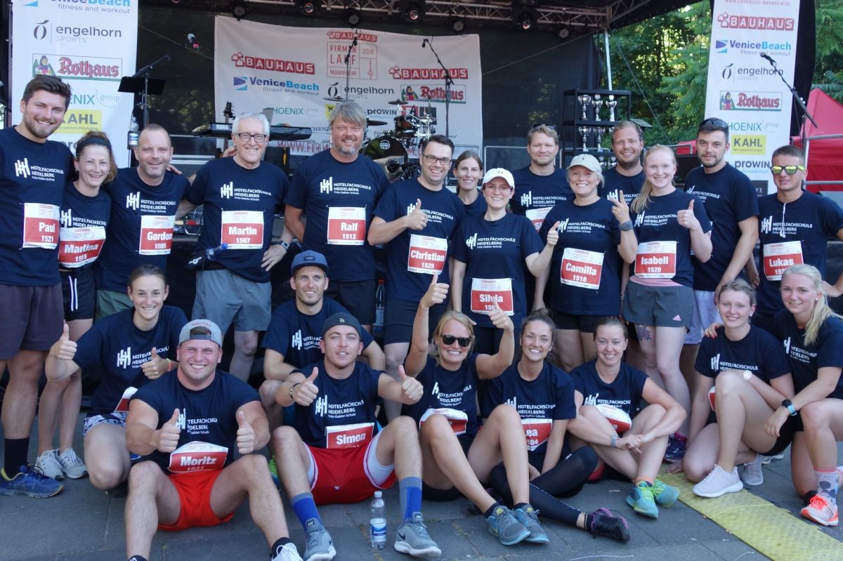 30 Hofa-Läufer beim Firmenlauf Mannheim 2019