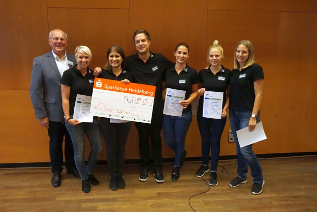 2017-09-15-Siegerteam-Nacht-der-Sterne-Feed-your-Soul-bei-Preisverleihung-mit-HWP